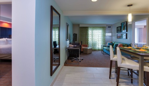 Suite, 2 Bedrooms, Non Smoking, Partial Ocean View (Balcony)