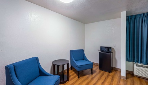 Deluxe Room, 2 Queen Beds, Non Smoking, Refrigerator & Microwave