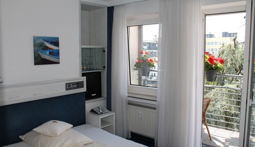 Classic Single Room