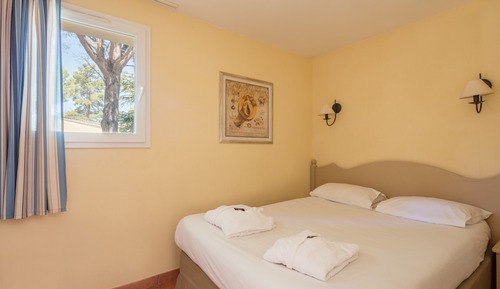 Apartment 4 people - 1 bedroom - Terrace - Garden level