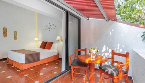 Standard Room, 1 King Bed