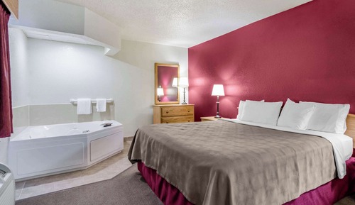 Suite, 1 King Bed with Sofa bed, Non Smoking