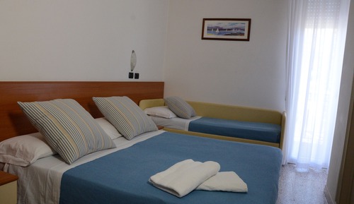 Comfort Triple Room