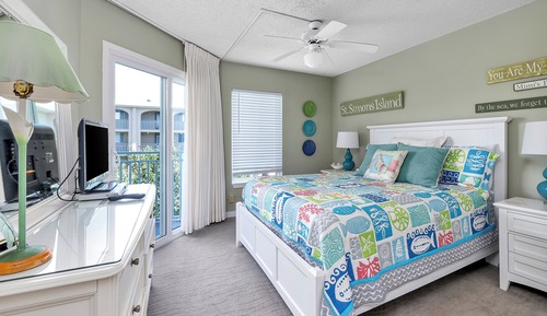 Condo, 2 Bedrooms