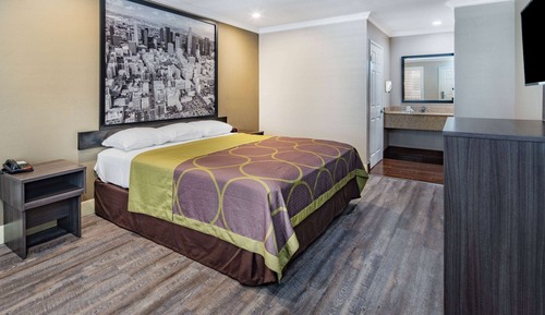 Standard Room, 1 King Bed