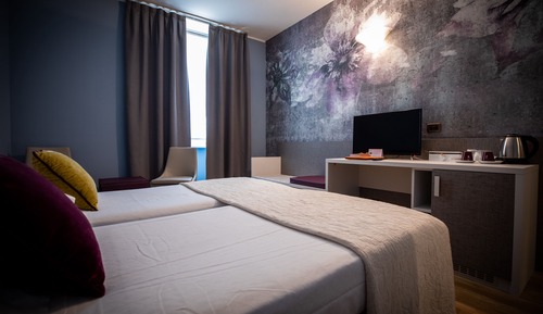 Deluxe Quadruple Room