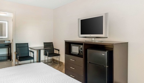 Room, 1 King Bed, Accessible, Non Smoking