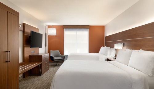 Standard Room, 2 Queen Beds, Mobility Accessible (Accessible Tub)