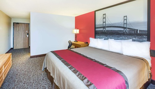 Standard Room, 1 King Bed