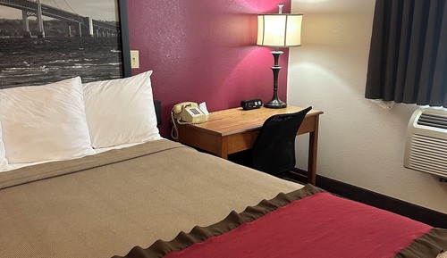 Room, 1 King Bed, Accessible, Non Smoking (Mobility Accessible)