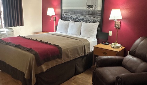 Room, 1 Queen Bed, Accessible, Non Smoking (Dog-friendly)