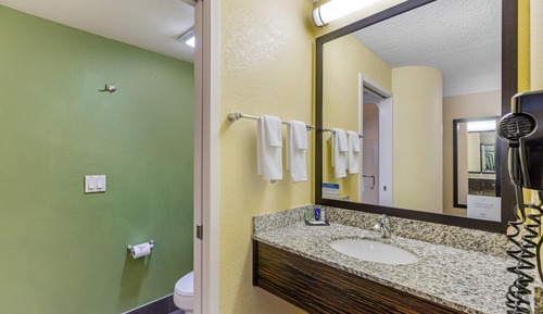 Room, 2 Queen Beds, Non Smoking