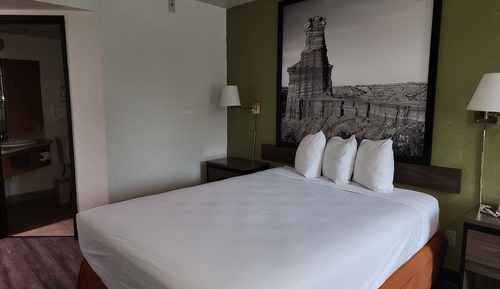 Standard Room, 1 Queen Bed