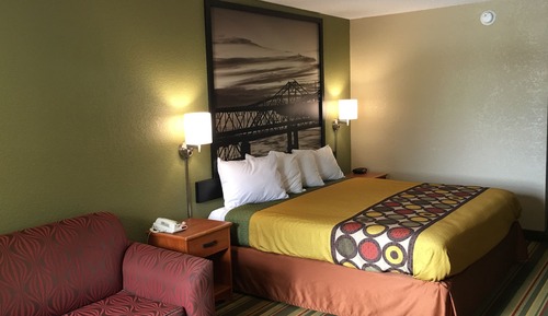 Standard Room, 1 King Bed, Smoking (First Floor)