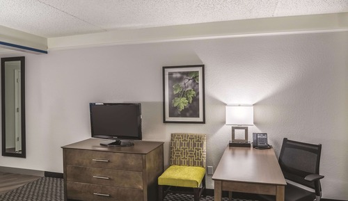 Executive Room, 1 King Bed, Non Smoking