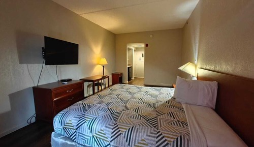 Standard Room, 1 King Bed