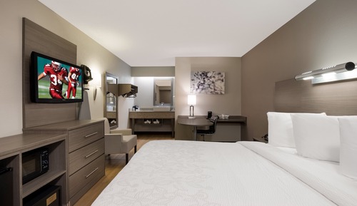 Superior Room, 1 King Bed (Smoke Free)
