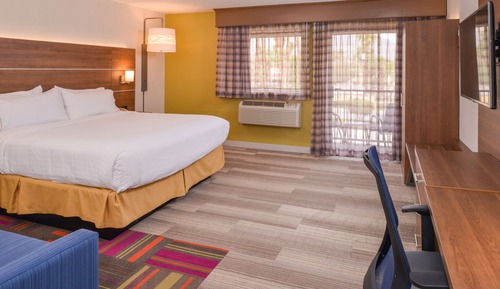 Premium Room, 1 King Bed, Balcony