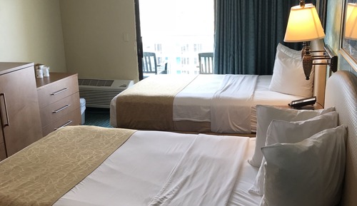 Efficiency, Room, 2 Queen Beds, Balcony, Oceanfront