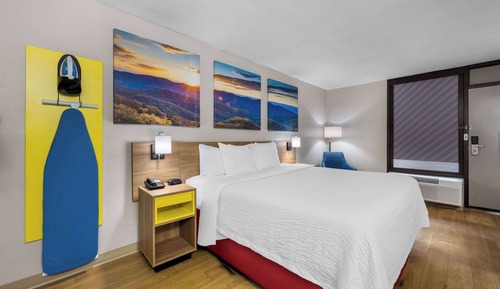 Room, 1 King Bed, Accessible, Non Smoking