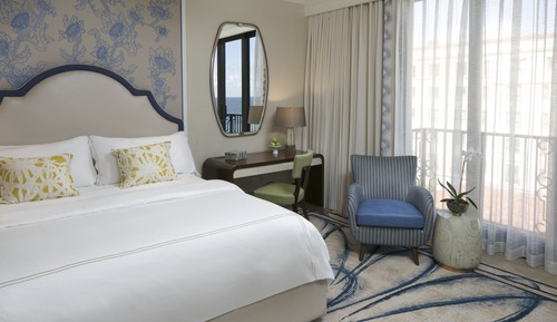 Premium Room, 1 King Bed, Partial Ocean View