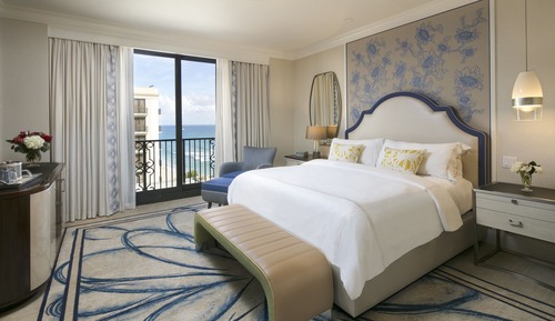 Deluxe Room, 1 King Bed, Partial Ocean View