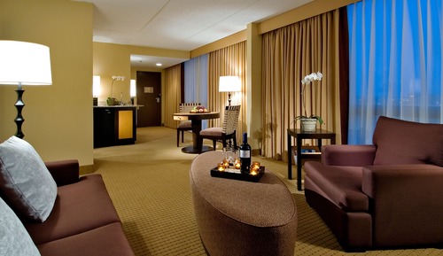 Suite, 1 King Bed, Balcony
