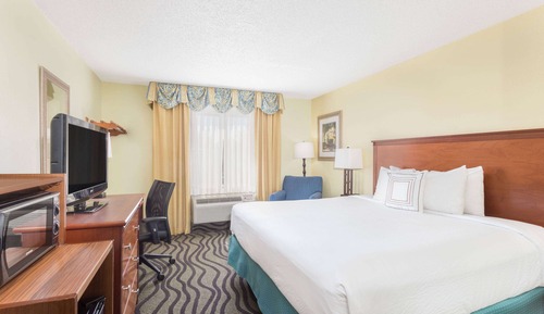 Room, 1 King Bed, Accessible, Non Smoking (Third Floor)