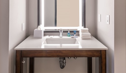 Suite, 1 Bedroom (Hearing Accessible)