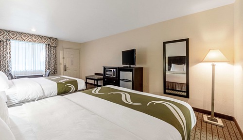 Standard Room, 2 Queen Beds, Non Smoking