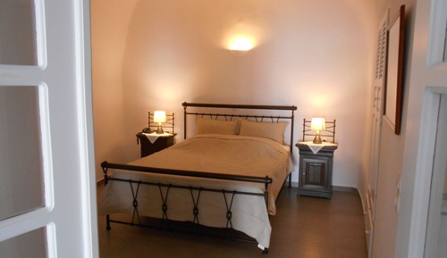 Traditional House, Jetted Tub (Cave)
