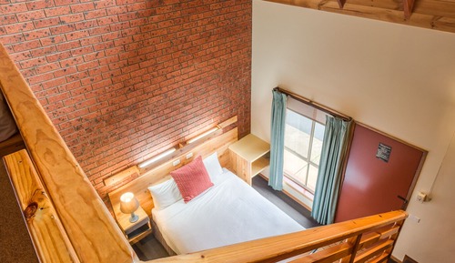 Split level loft - Room 11