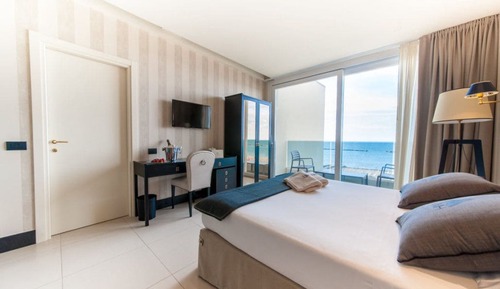 Double or Twin Room, Sea View