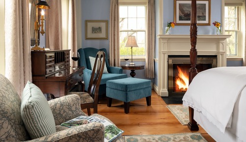Traditional Room, 1 Queen Bed, Fireplace, Ground Floor