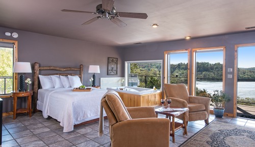 A Private Lakeview Suite