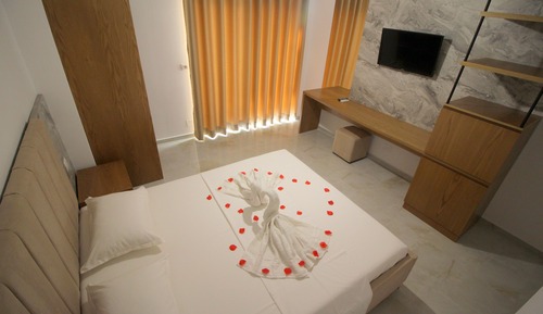 Deluxe Double Room, Balcony, Ground Floor