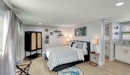 Studio Suite, 1 Queen Bed, Patio, Garden View