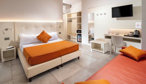 Comfort Room, Multiple Beds, Balcony, Partial Sea View