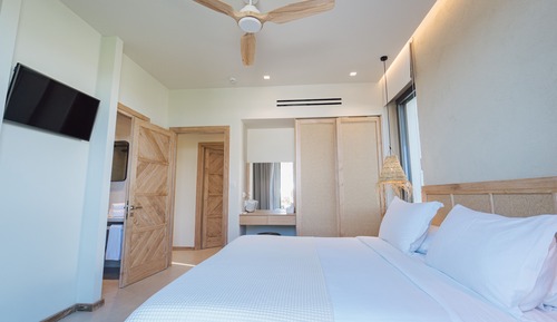 2 Bedroom villa with Tesla