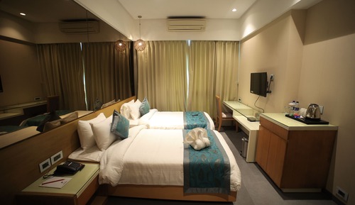 Deluxe Double or Twin Room
