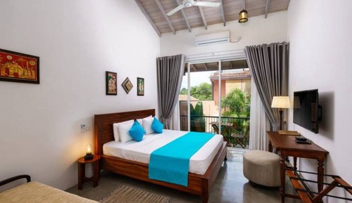 Deluxe Room, Private Bathroom, Pool View