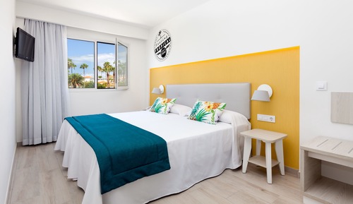 Suite, Kitchen, Partial Ocean View (3 adults and 1 child)