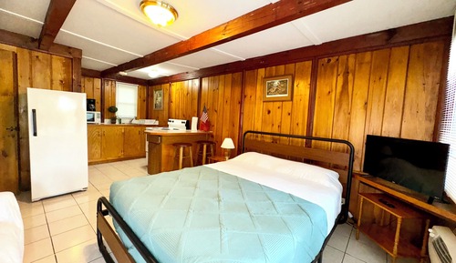 Cabin, Kitchenette