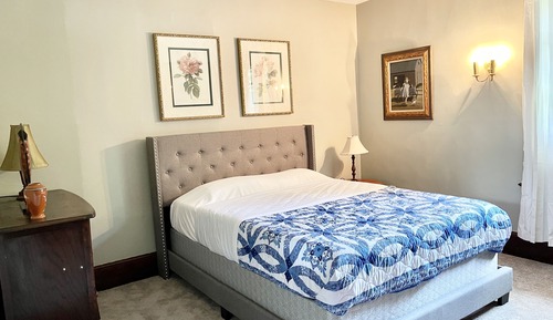 Victorian Room, 2 Queen Beds