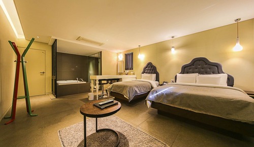 Family Twin Room (1)