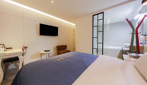 Premium Room