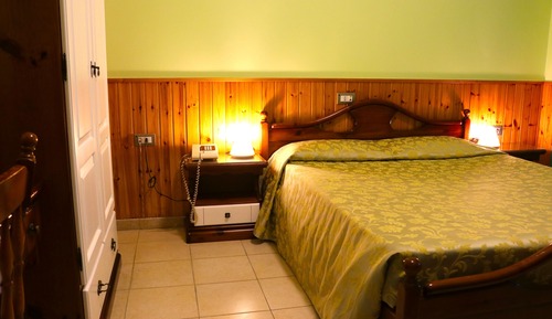 Economy Double Room (1 letto matrimoniale)
