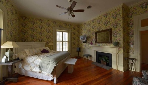 Suite (Magnolia Suite)