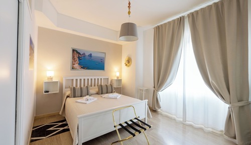 Double Room, 1 Double Bed (Capri)