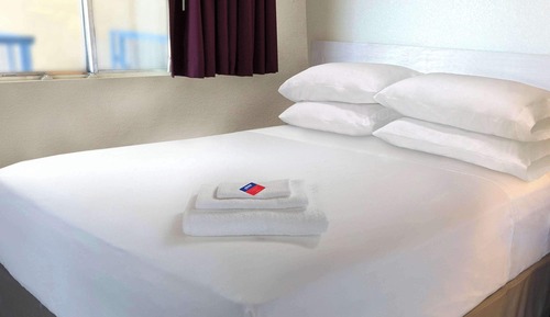 Room, 1 Queen Bed, Accessible Bathtub, Non Smoking